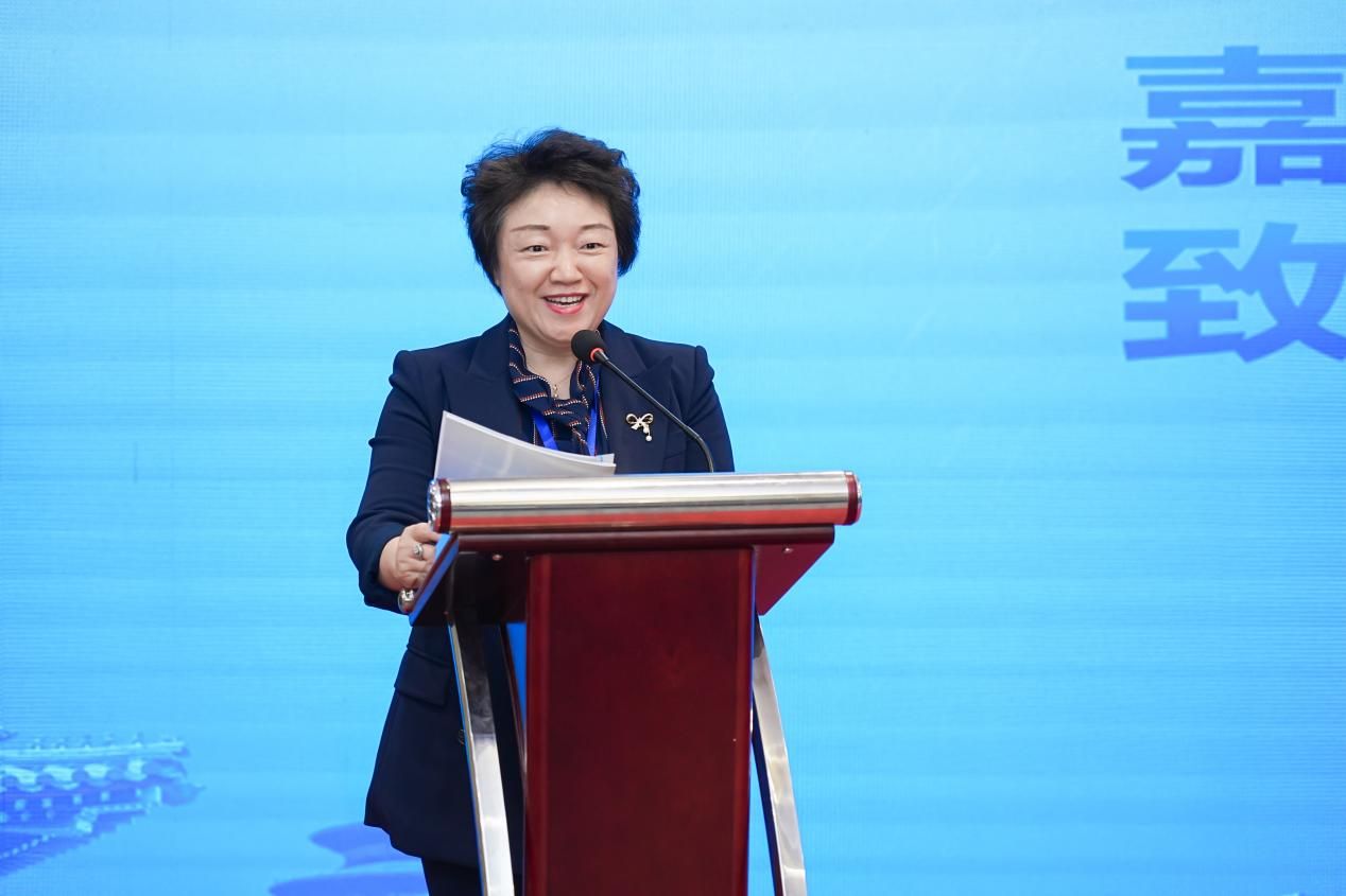 李月琳