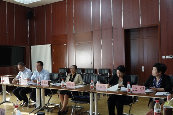 教务处和研究生处的领导对教学基础及培养目标做补充说明 教务处和研究生处的领导对教学基础及培养目标做补充说明